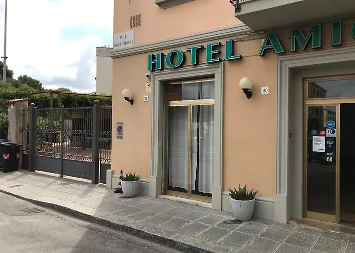 Hotel sulla spiaggia a Livorno