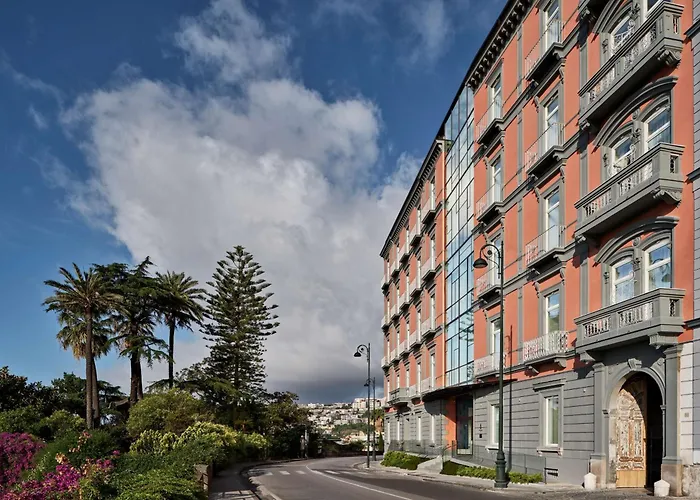 Hotel a cinque stelle a Napoli